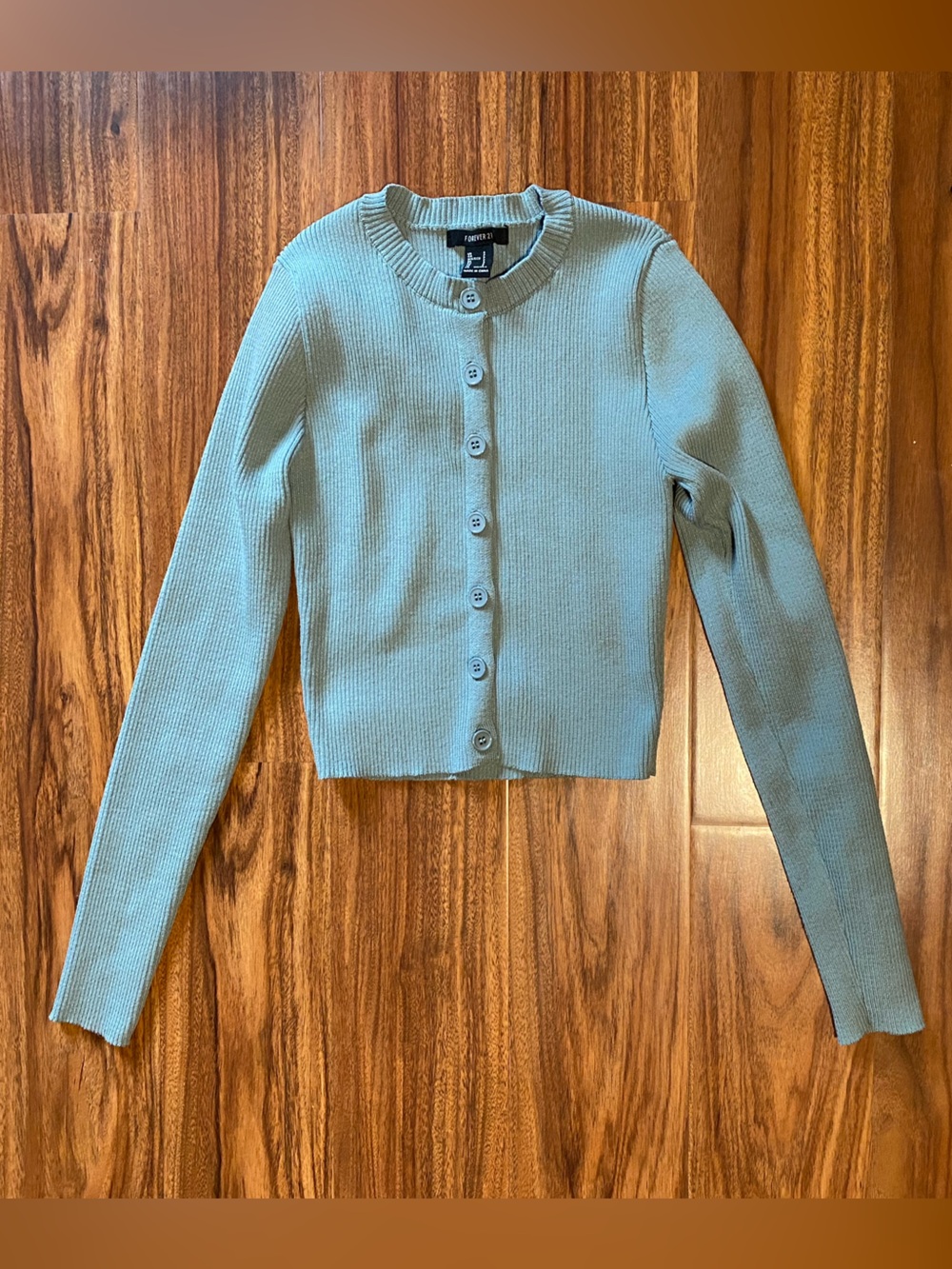 Simple green ribbed button down cropped cardigan